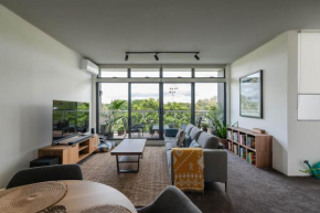 Treetops Camperdown Inner City Bliss w Parking Sydney